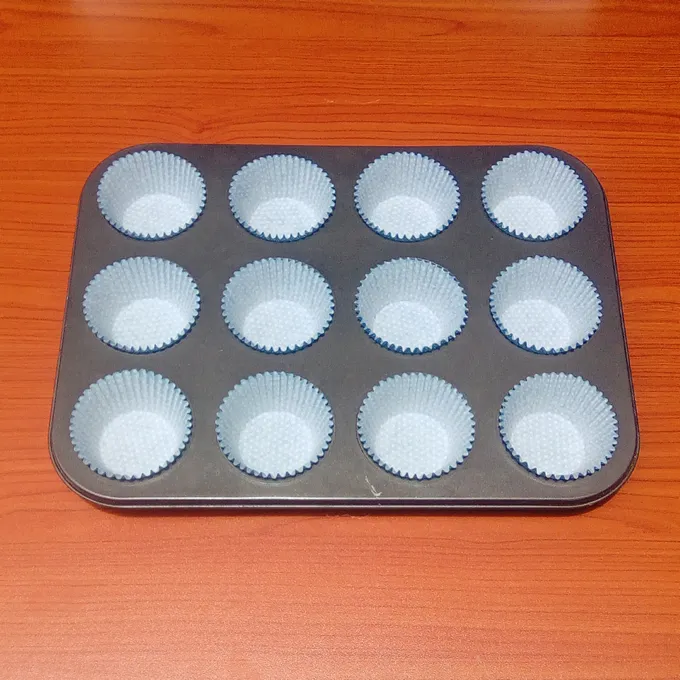 Vanilla cupcakes by Dolapo Grey