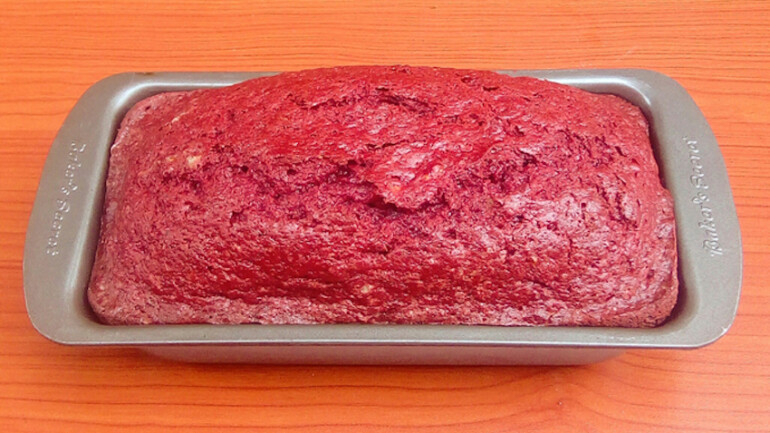 Red Velvet Banana Bread