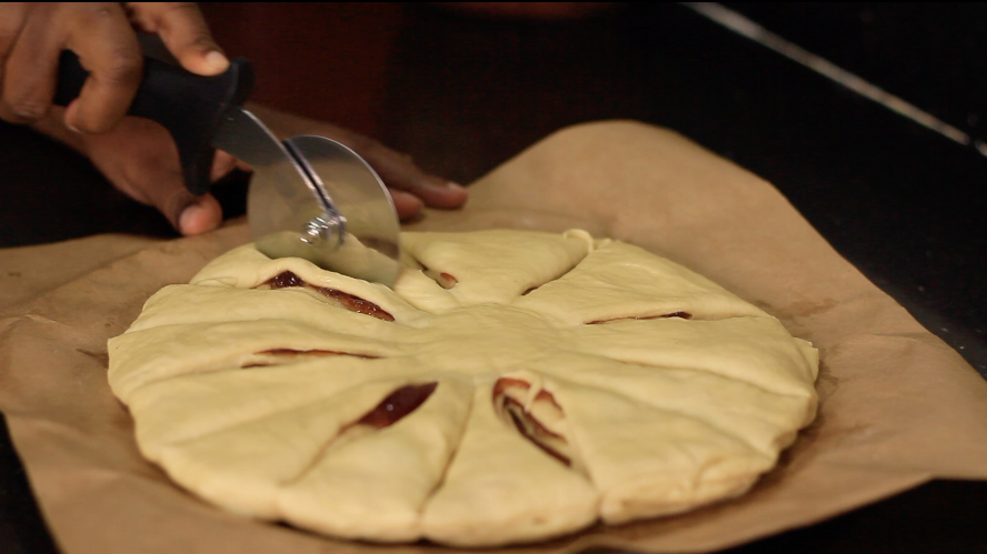 How to Make Christmas Star Bread, Recipes by Dolapo Grey