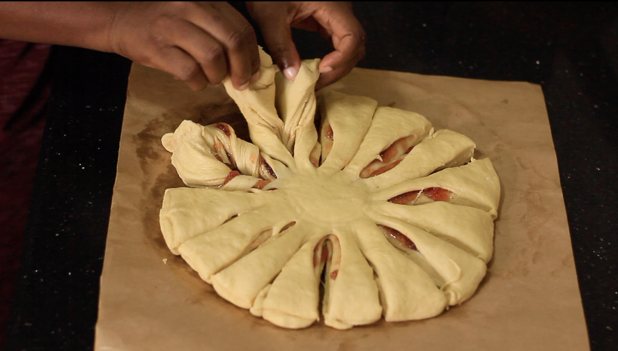 How to Make Christmas Star Bread, Recipes by Dolapo Grey