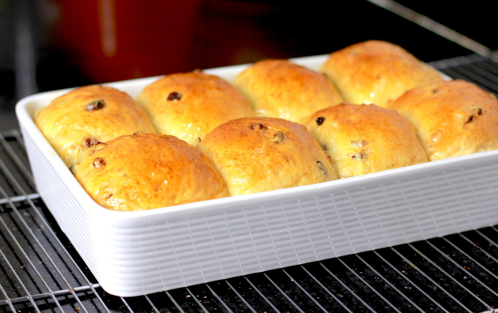 Easy Buttery Raisins Bread rolls Recipe, Recipes by Dolapo Grey