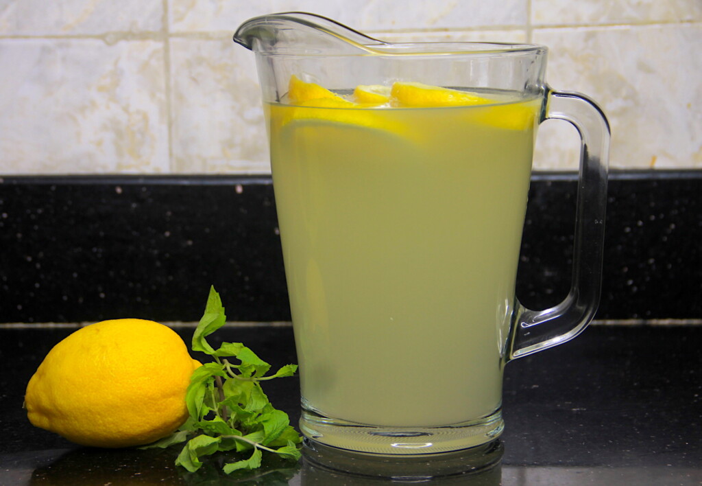 Lemonade Recipe by Dolapo Grey